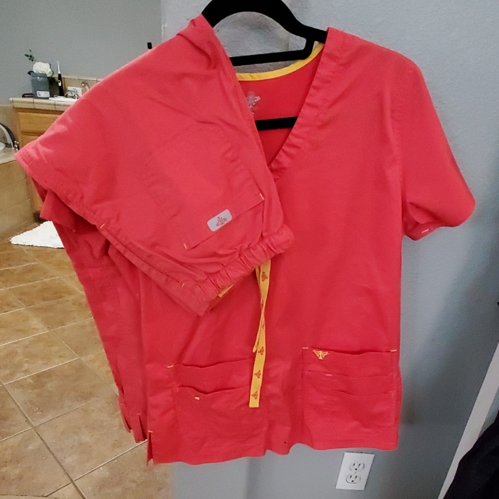 Med couture scrub set